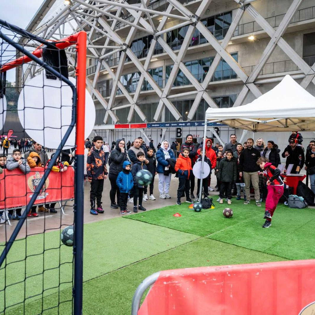Animer une fan zone football : le défi de tir qui capte le public