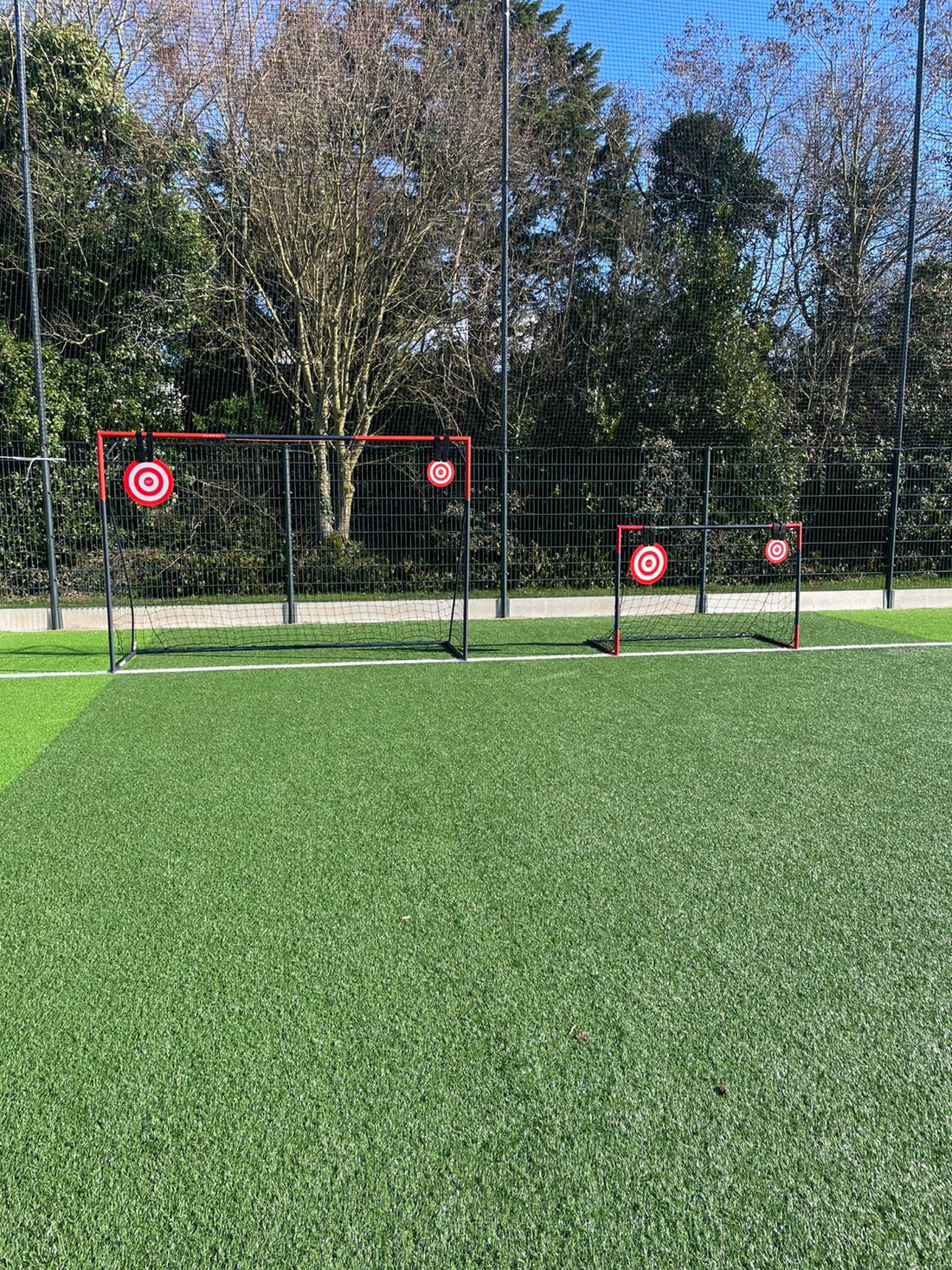 Cible de foot : guide complet pour choisir la meilleure (taille, matériau, fixation)
